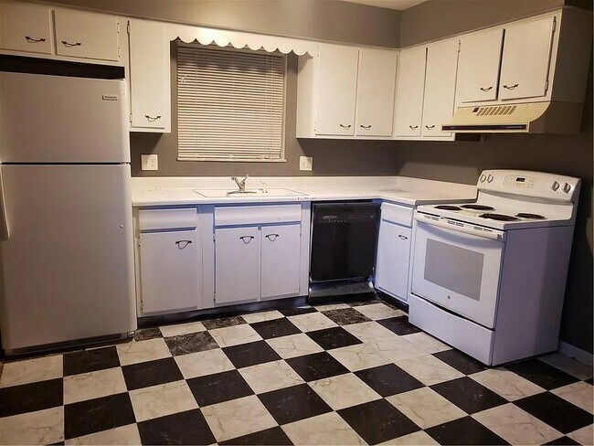 Foto del edificio - 1702 N Graham Ave