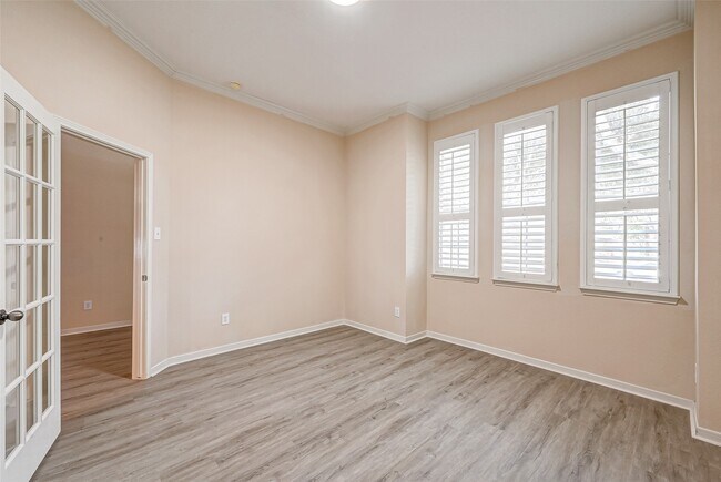 Foto del edificio - 6923 Grants Hollow Ln