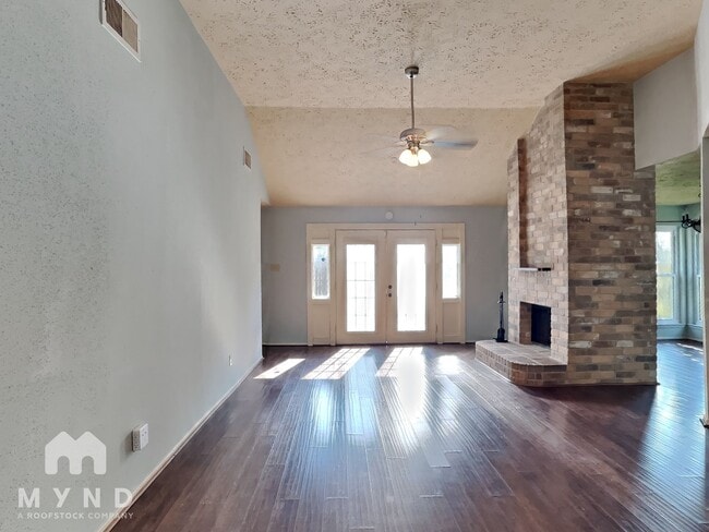 Building Photo - 414 Enfield Dr