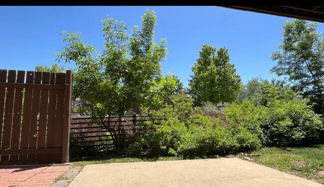Foto del edificio - 2630 Juniper Ave