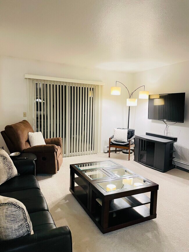 Foto del edificio - 11501 Daryl Ave