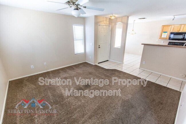 Building Photo - 12913 W Palm Ln