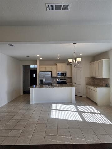 Foto del edificio - 817 Holbrook Rd