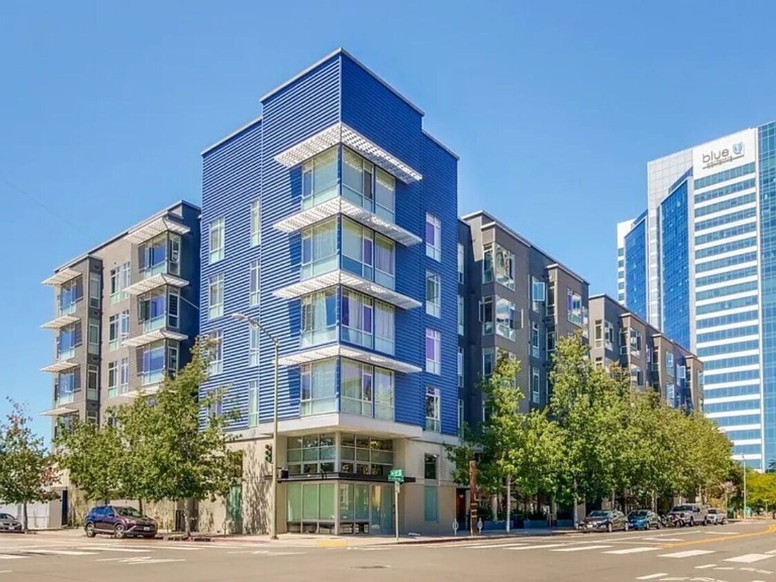Primary Photo - Large Contemporary 2br 2bath Downtown Oakl...