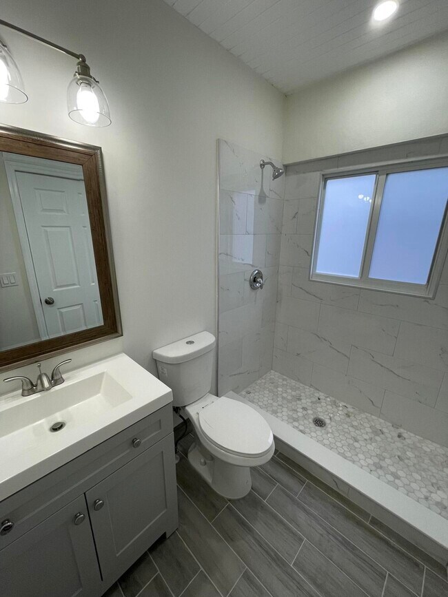 Foto del edificio - 12 SW 6th St