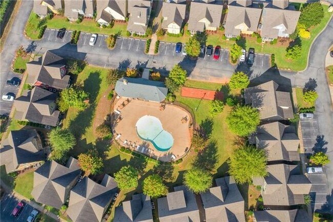 Foto del edificio - 101-1014 West Ln.
