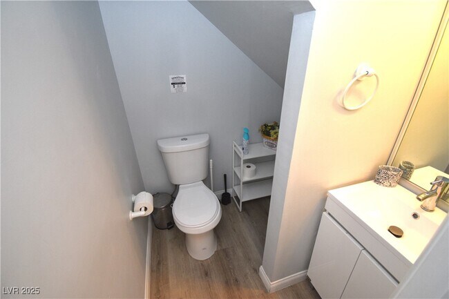 Foto del edificio - 5045 Spencer St