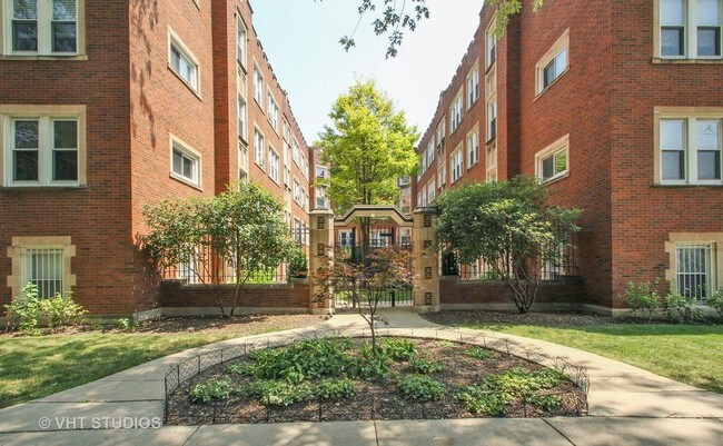 Building Photo - 4423 Lawndale Ave