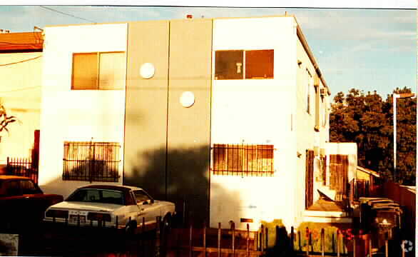 Primary Photo - 1027 Mark St