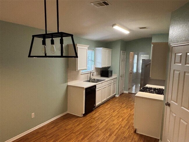 Foto del edificio - 2068 Buckley Ln