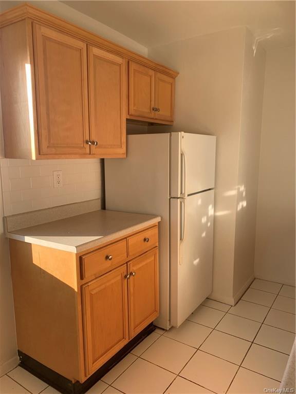 Building Photo - 525 Bronxville Rd