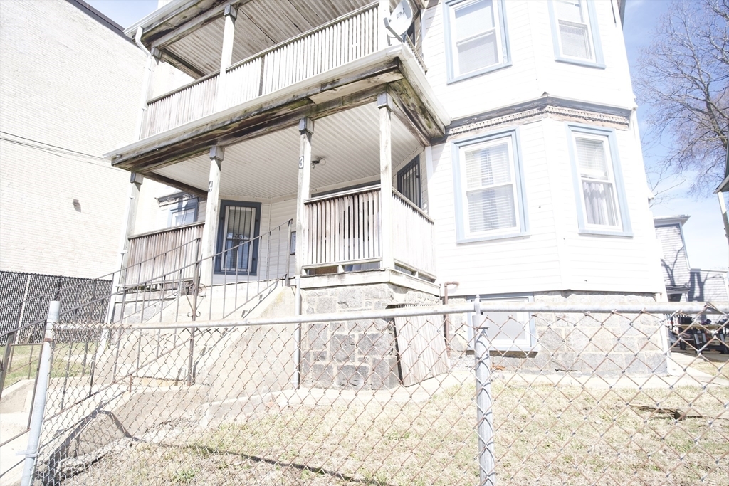 Primary Photo - 43 Nazing St