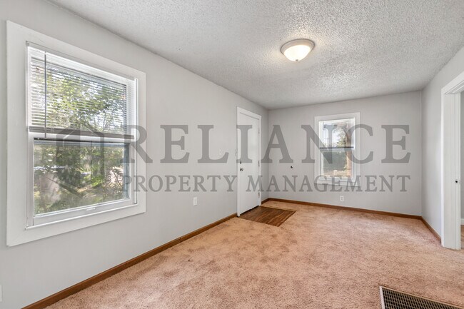 Building Photo - 217 S Kansas St