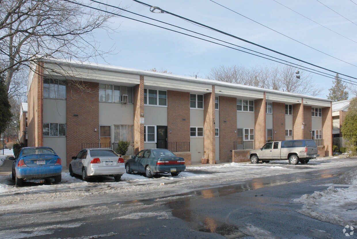 204 S Sparks St, State College, PA 16801 Apartments in State College