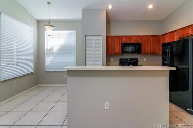 Foto del edificio - 12418 NW 53rd St