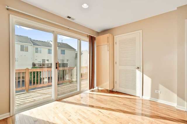 Building Photo - 916 Clover Ln