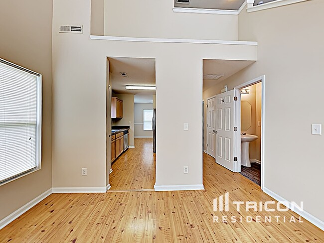 Building Photo - 1782 Red Bird Cir SE