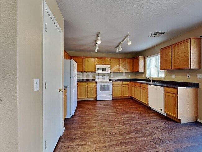 Foto del edificio - 6222 W Southgate St