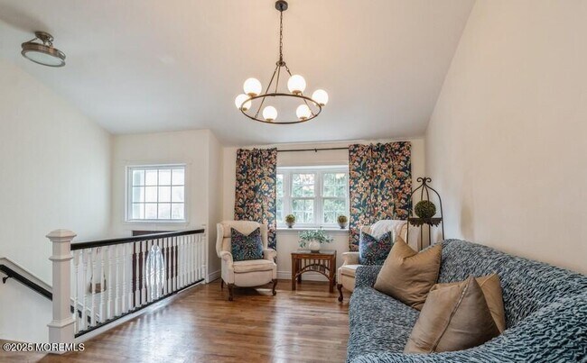 Foto del edificio - 24 Layton Ave