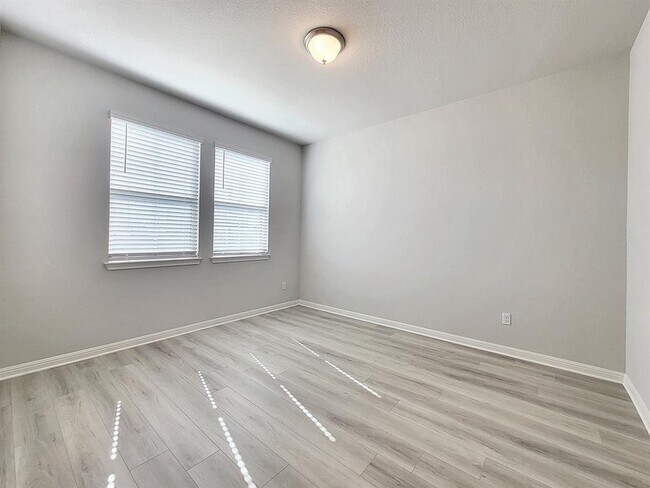 Building Photo - 2044 Arendale Dr