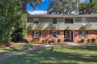 Building Photo - 327 Verdery Dr