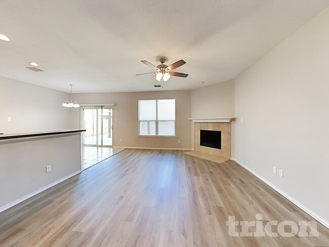 Building Photo - 2809 Thistlewood Dr