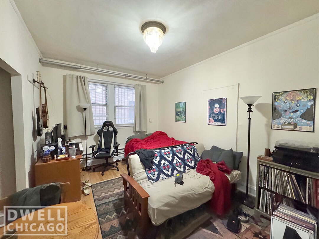 Primary Photo - 2530 N Sawyer Ave
