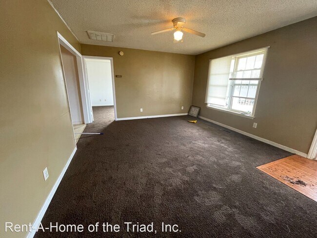 Building Photo - 3 br, 2 bath House - 4802 Shady Pine Drive