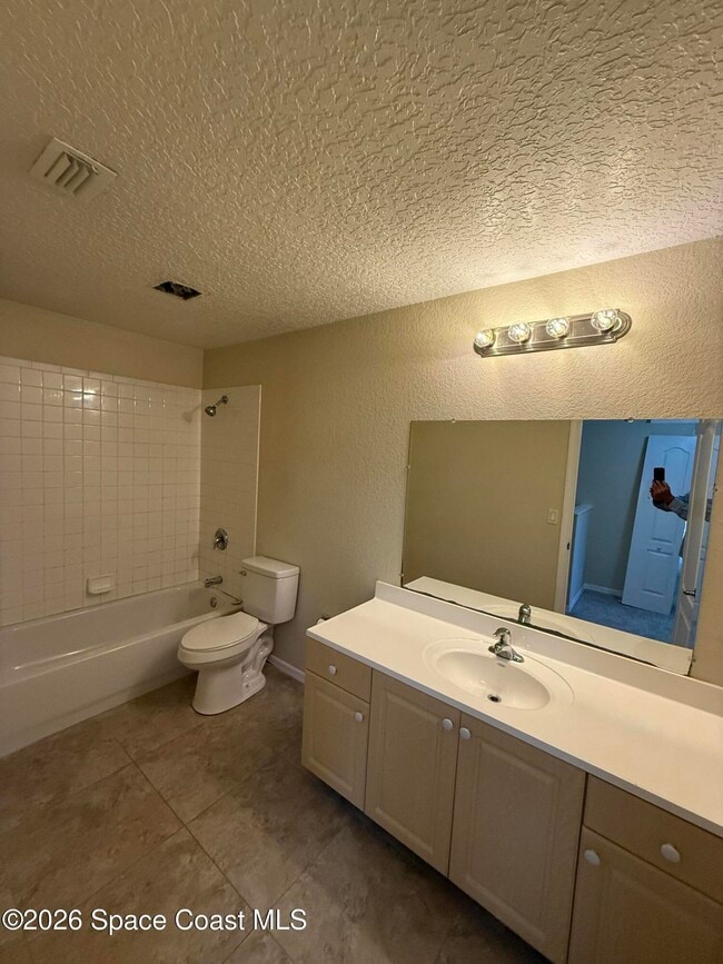 Building Photo - 1965 Dipol Courtway