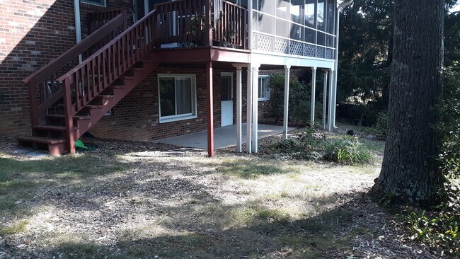 Building Photo - 4522 Laurelwood Dr