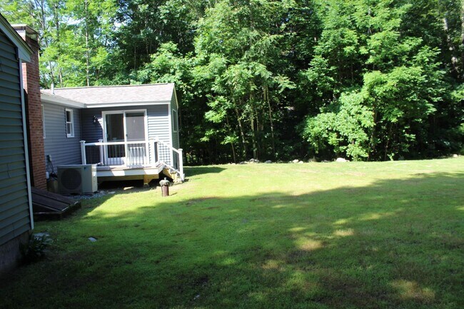 Foto del edificio - 83 Lake Shore Dr