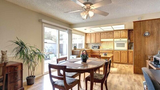 Foto del edificio - Union City 4 Bed | Master Suite | Perfect ...