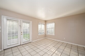 Building Photo - 1531 Grand Jct Dr