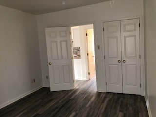 Primary Photo - 335 E Main St