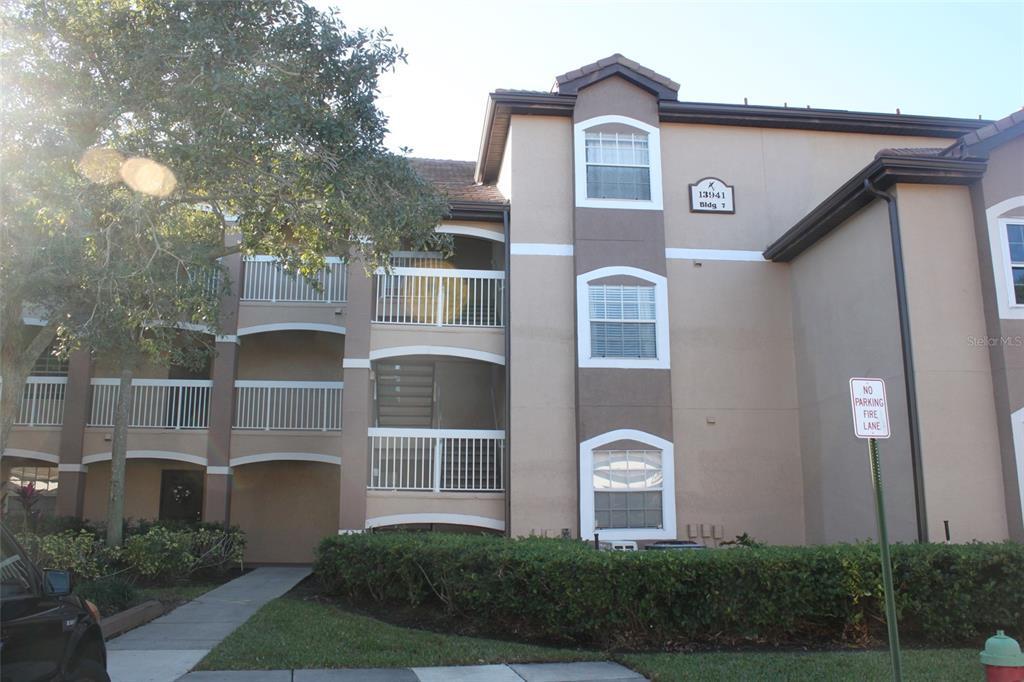 Primary Photo - 13941 Fairway Island Dr