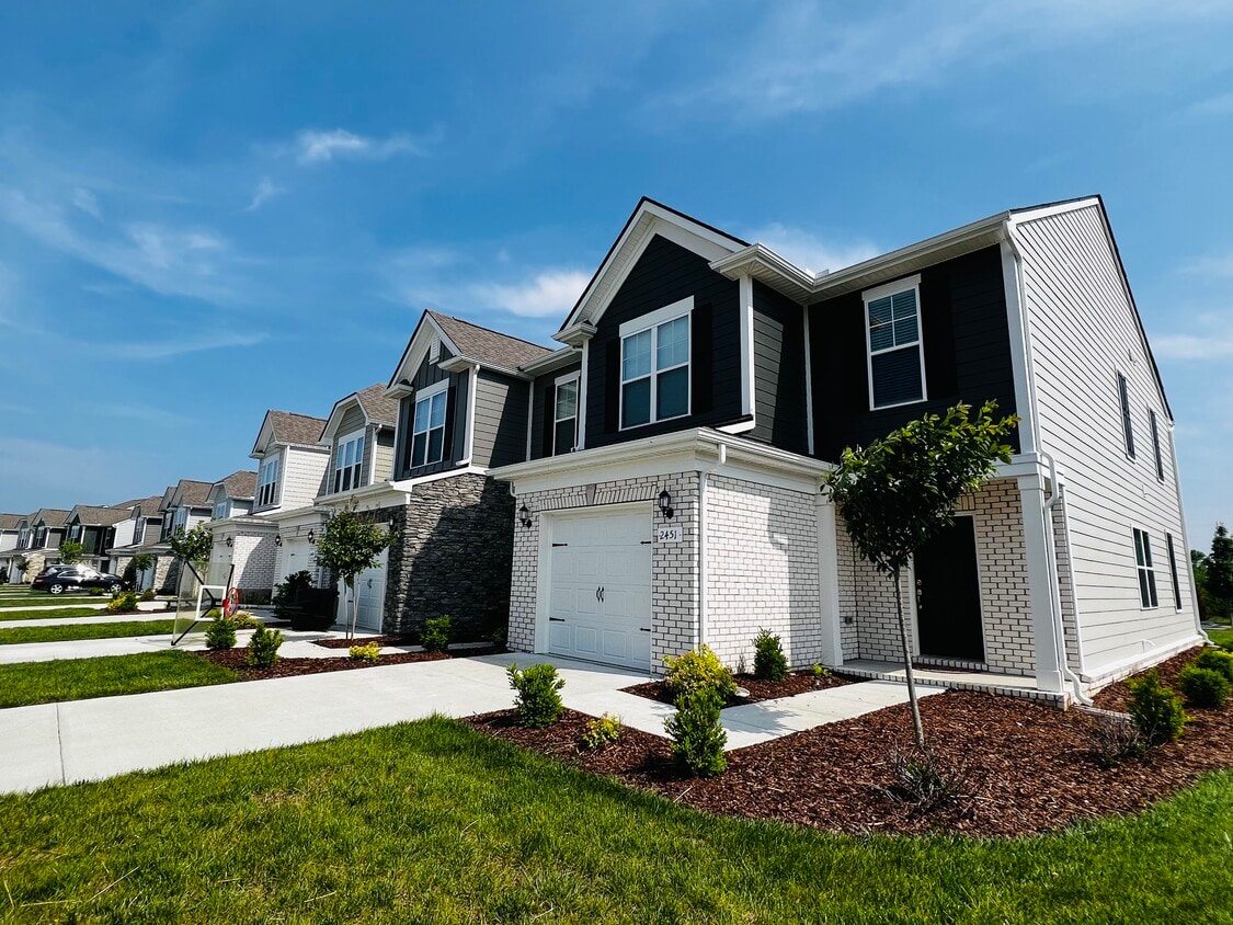 2451 Salem Creek Ct, Murfreesboro, TN 37128 Townhome Rentals in