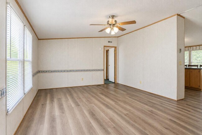 Building Photo - 13615 W Waterwell Rd