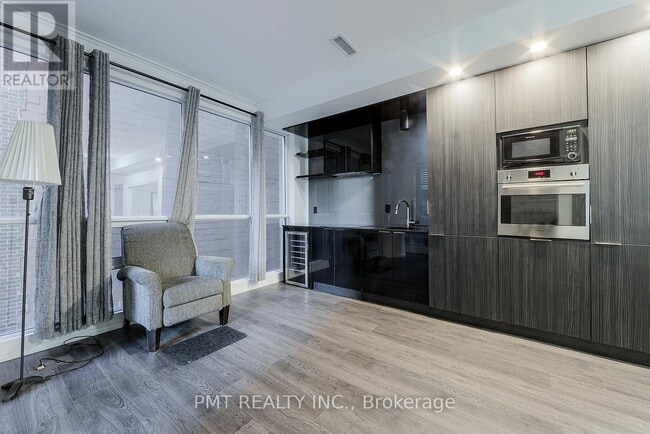 Building Photo - 70 Temperance St