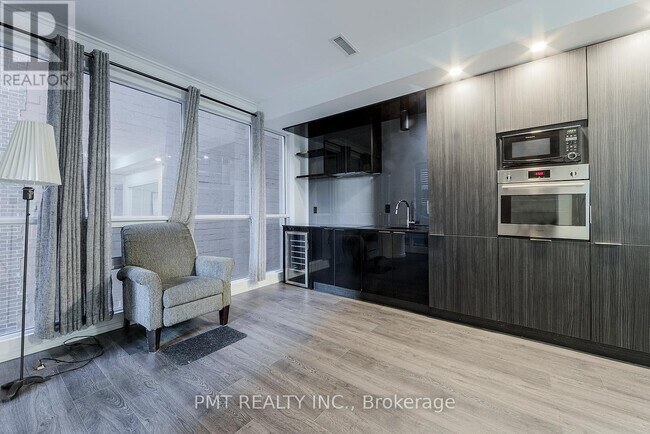 Photo du bâtiment - 70 Temperance St