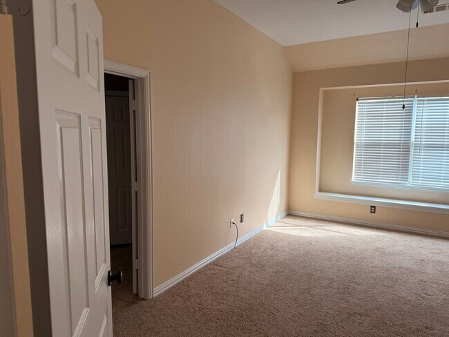 Foto del edificio - 10133 Sanden Dr