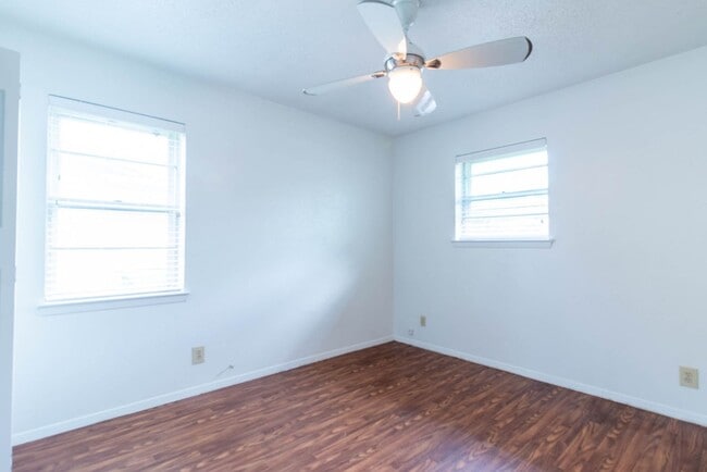 Building Photo - Great Home-Great Price!!!