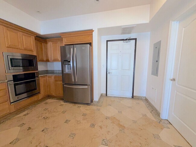 Building Photo - Riverwalk Tower 2 Bedroom Condo - 2 Parking Spaces/Private Laundry