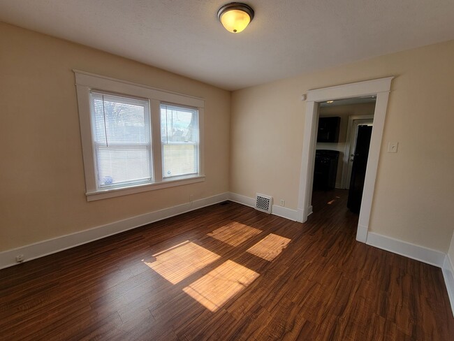 Foto del edificio - 611 N Frances St