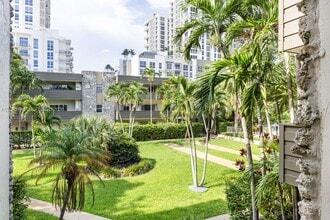 Building Photo - 8335 SW 72nd Ave
