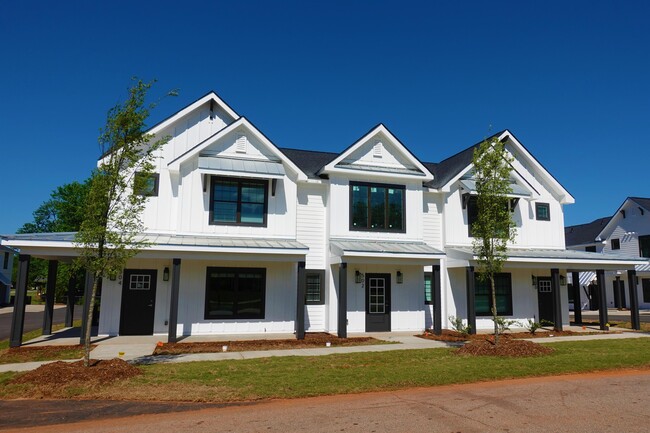 Building Photo - 508 N Main St