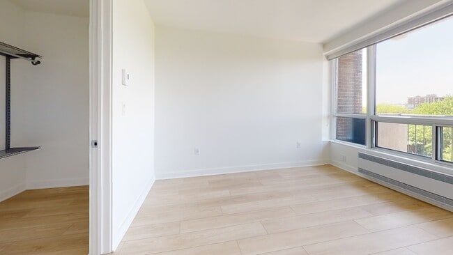 Photo du bâtiment - 5120 Earnscliffe