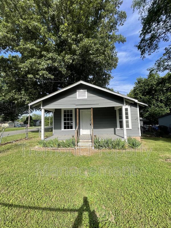 Photo - 727 Carden Avenue