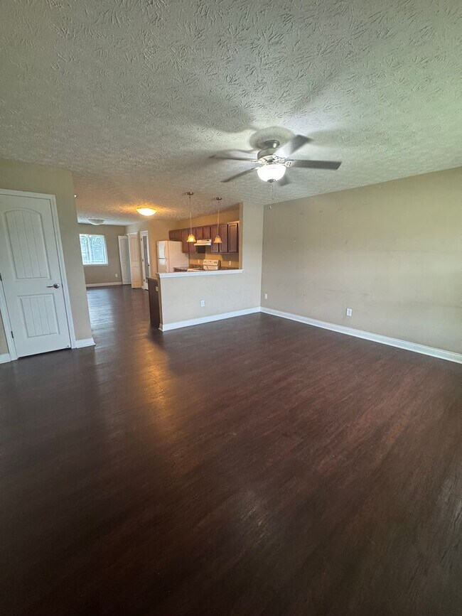 Foto del edificio - 3 Bedroom Single Family Home