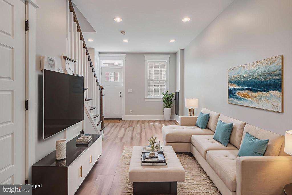 Foto principal - 635 20th St NE