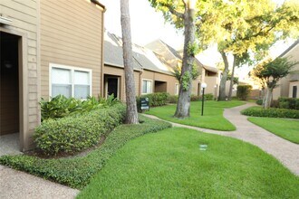 Building Photo - 12847 Briarwest Cir